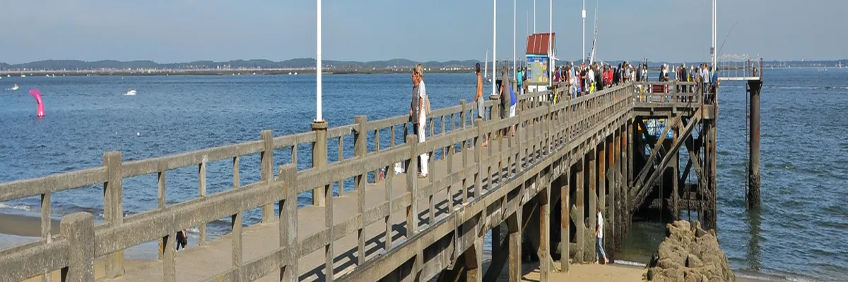 Image Fabricant abri de piscine Arcachon