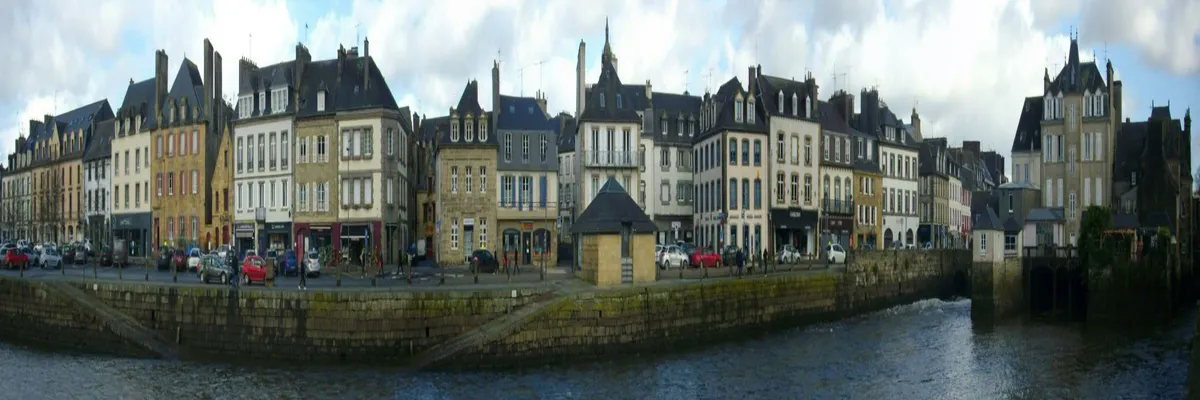 Image Fabricant abri de piscine Landerneau