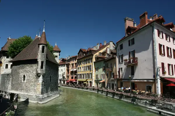Abri Piscine Amovible Fabricant abri de piscine Annecy