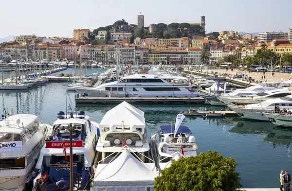 Abri Piscine Amovible Fabricant abri de piscine Cannes